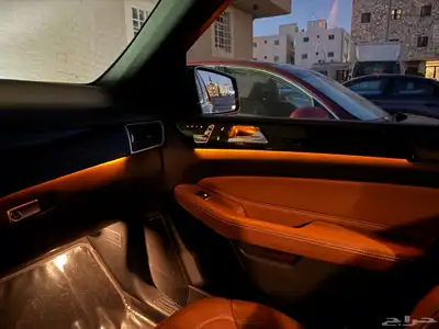 مرسيدس GLE مالك واحد بحالة الوكالة 50