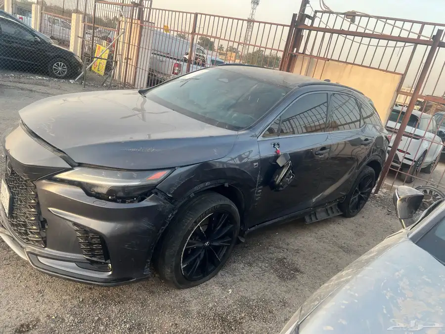 لكزس RX500h 2023 f sport مصدوم فل كامل 1