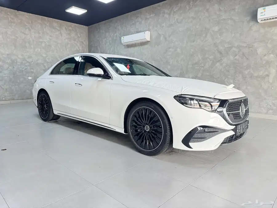 للبيع مرسيدس E300 اصفاارر 2025 فل بطاقة 8