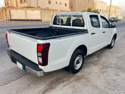 ايسوزو ديماكس 2022 نظيف 4
