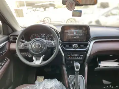 اوربان فل اسود 2025 19