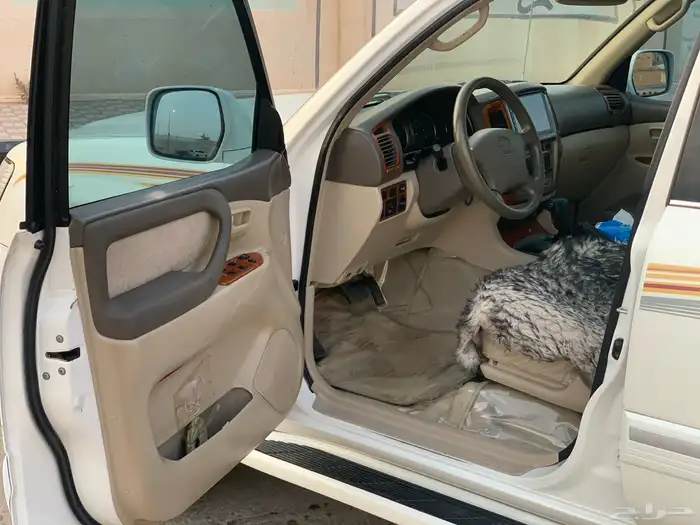 لاندكروزر مجدد بالكامل موديل 2004 من سيارات الكراج الملكي 15