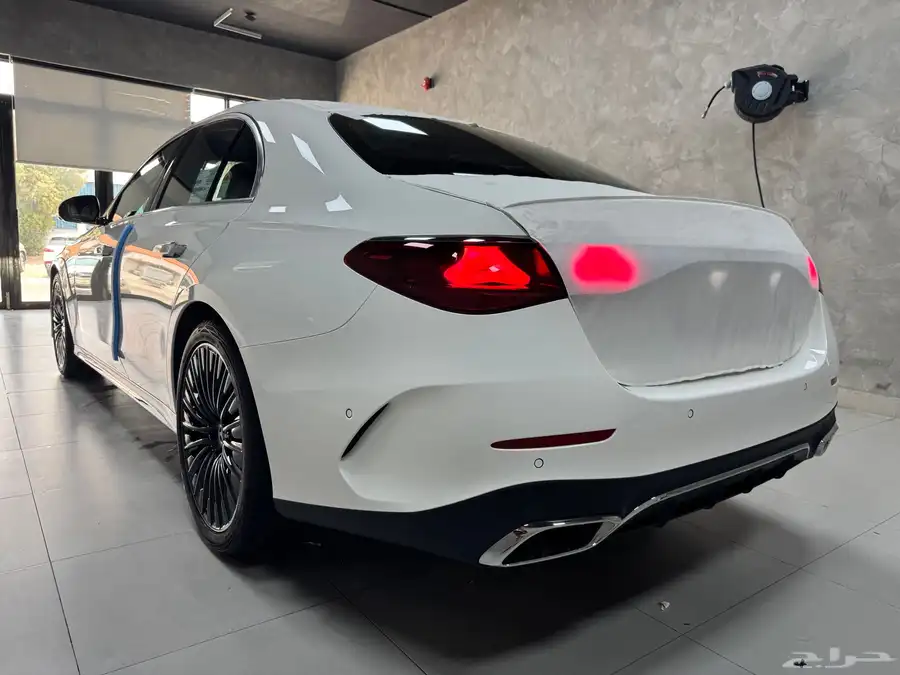 للبيع مرسيدس E300 اصفاارر 2025 فل بطاقة 18