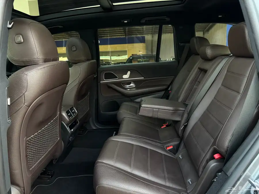 مرسيدس GLS450 2022 عداد 44 الف KIT AMG 8