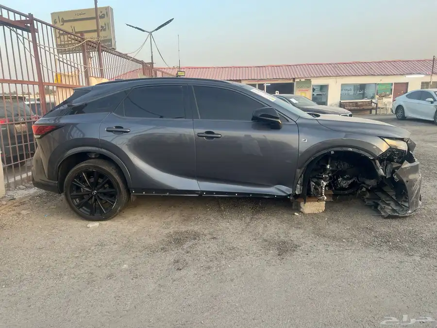 لكزس RX500h 2023 f sport مصدوم فل كامل 2