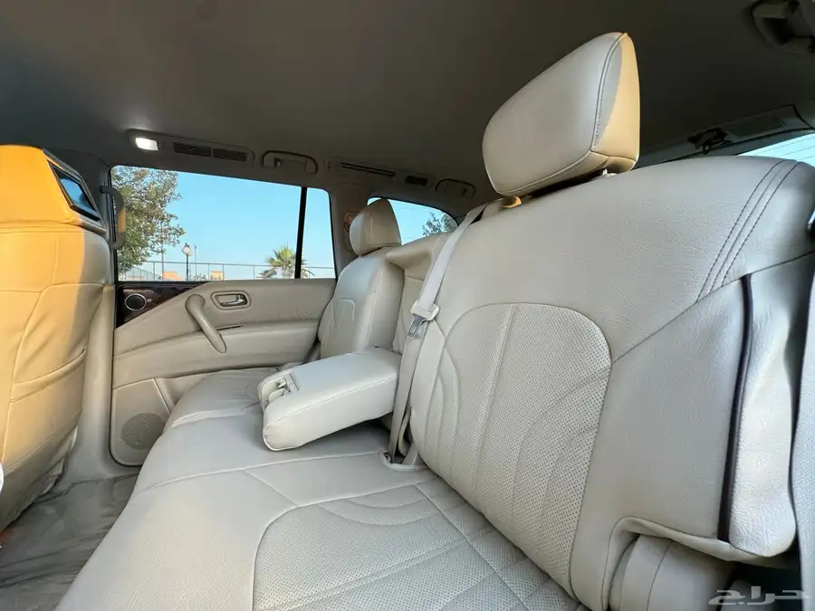 جيب انفنتيQX80 2013 اسود ملكي 58