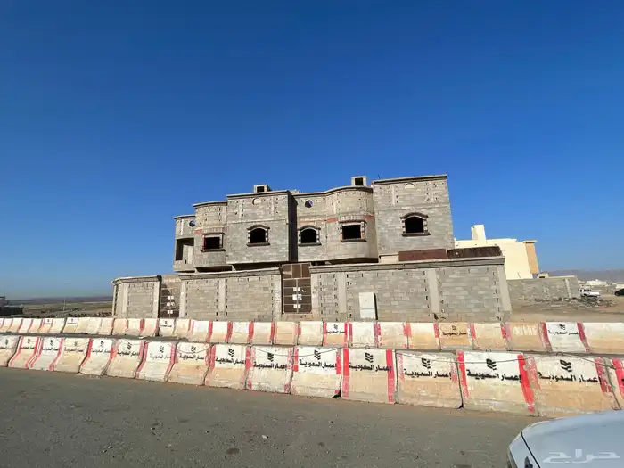 للبيع فلتين عظم بالعاقول بالقرب من الحديقة 0