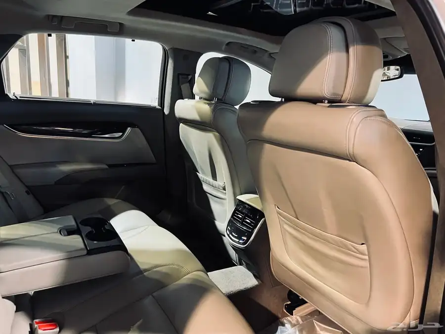 كاديلاك XT4 2013 بحاله ممتازه جدا فل 14