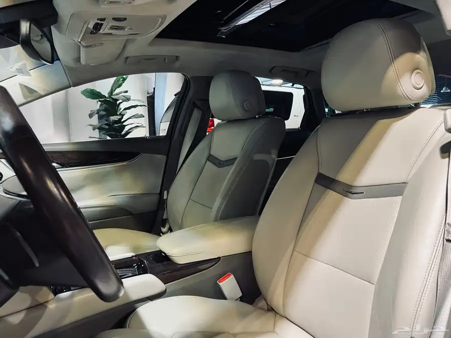 كاديلاك XT4 2013 بحاله ممتازه جدا فل 7