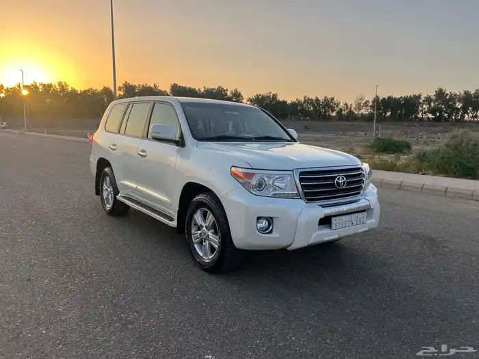 تم البيع لاندكروزر 2014 فل كامل وكالة بسعر طيب 9