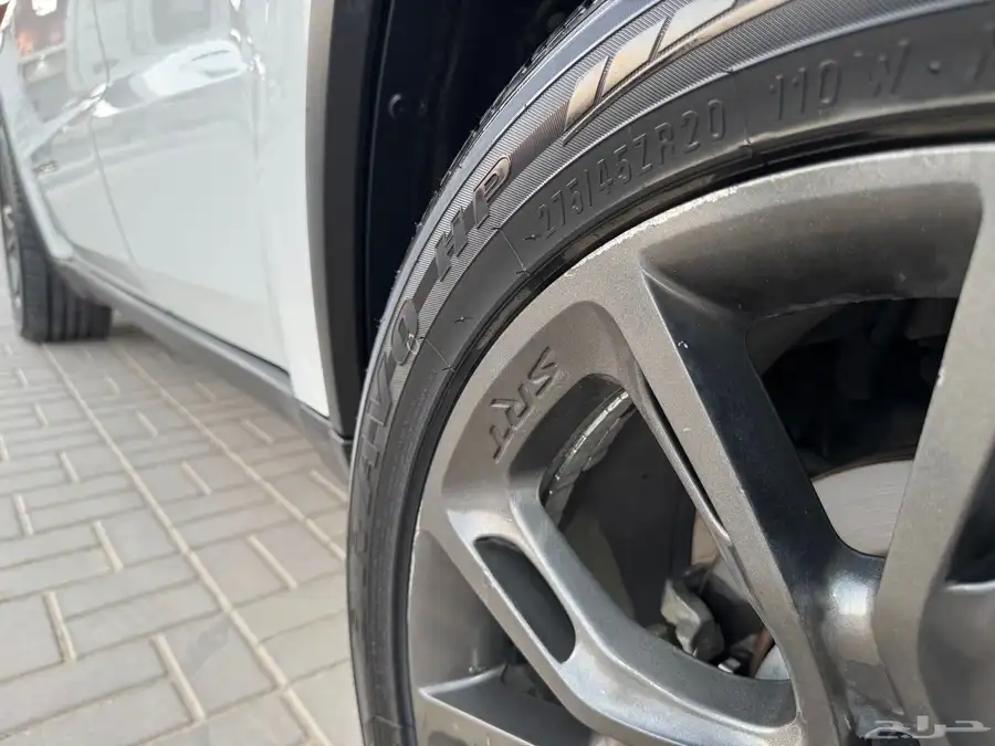 جراند شيروكي 8 سلندر ليمتد فل كامل منوة 37