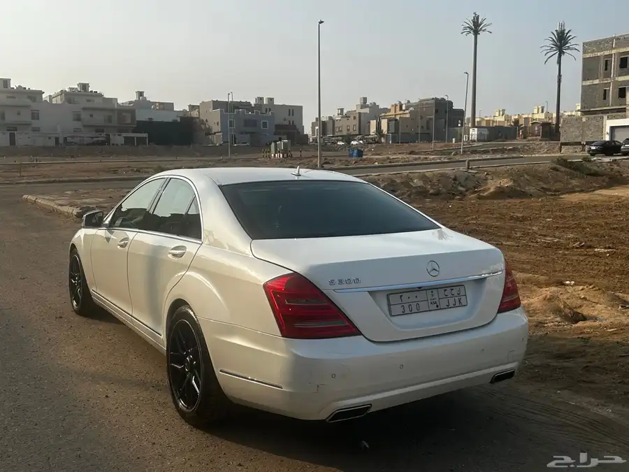 للبيع مرسيدس S 300 خليجي نظيف ومصين بالكامل (تم تخفيض الحد) 9