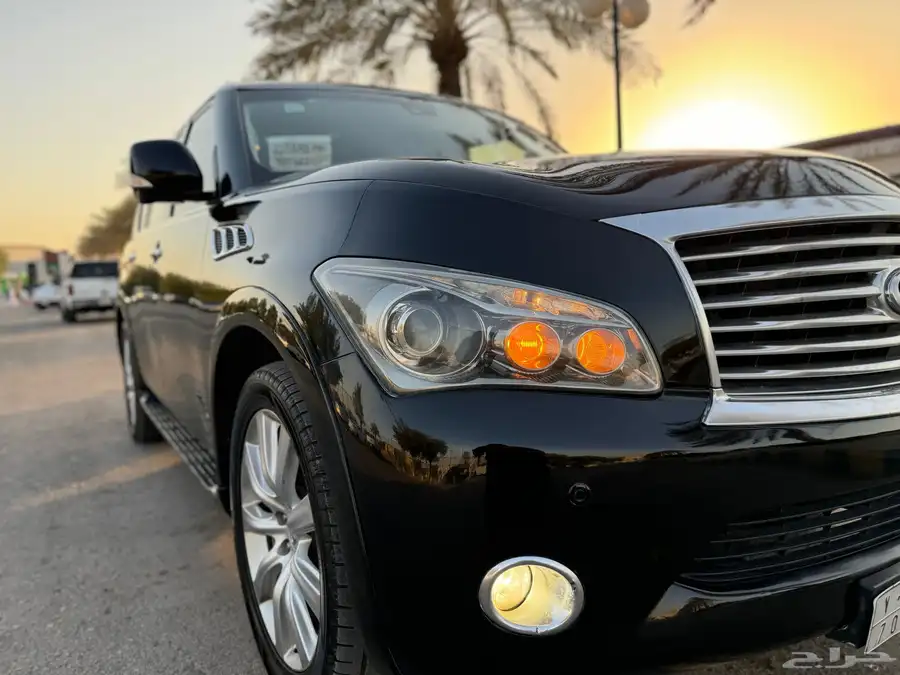 جيب انفنتيQX80 2013 اسود ملكي 10