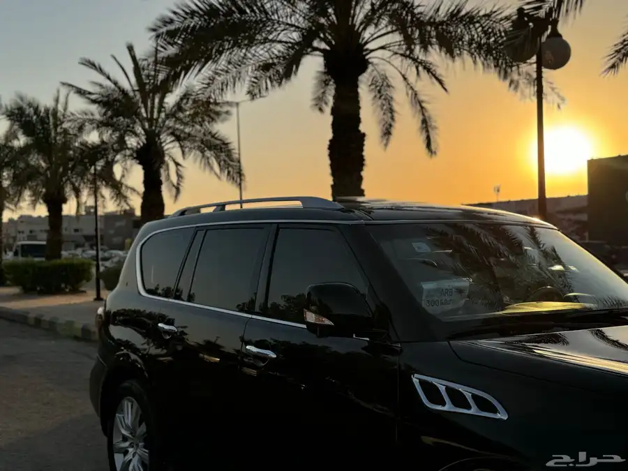جيب انفنتيQX80 2013 اسود ملكي 36