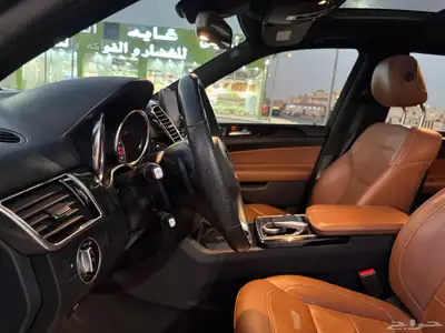 مرسيدس GLE مالك واحد بحالة الوكالة 21