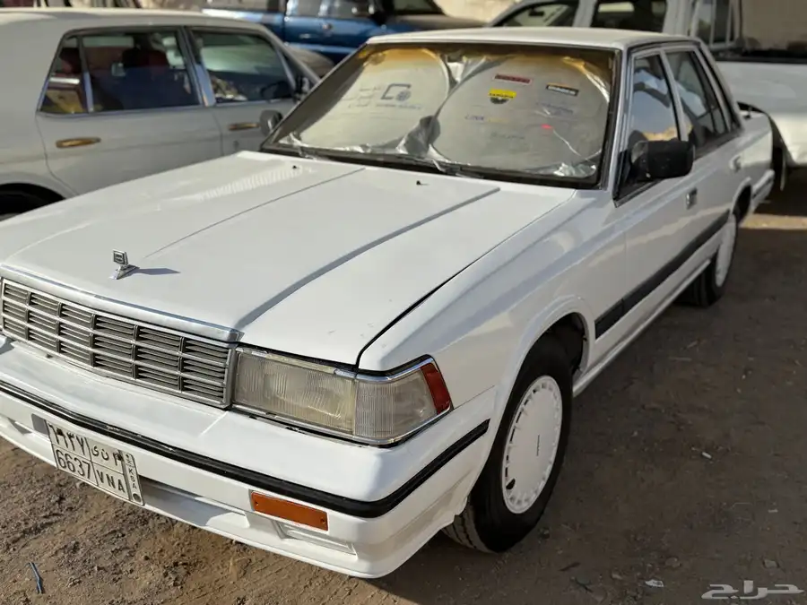 نيسان لوريل 200L موديل87 للبيع 3