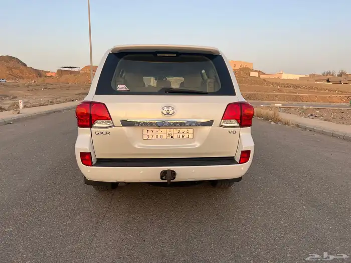 تم البيع لاندكروزر 2014 فل كامل وكالة بسعر طيب 5