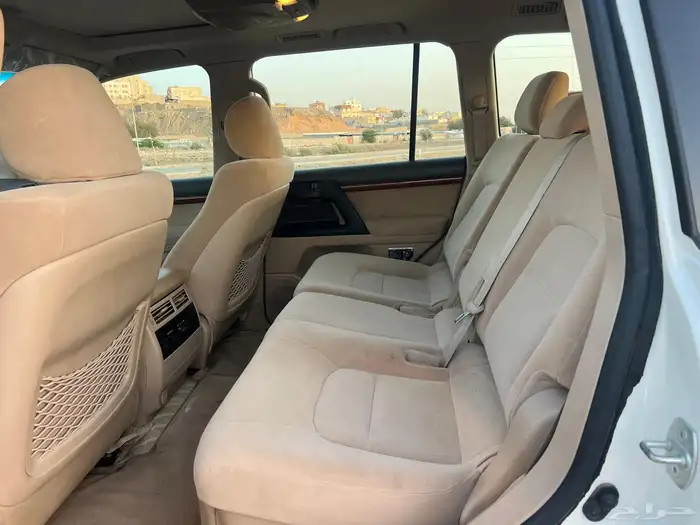 تم البيع لاندكروزر 2014 فل كامل وكالة بسعر طيب 15