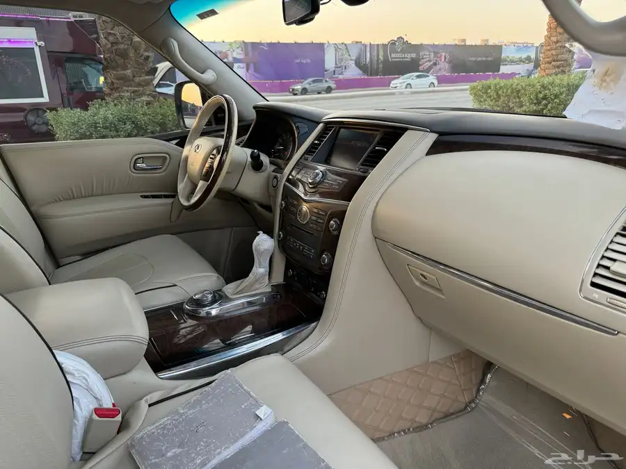جيب انفنتيQX80 2013 اسود ملكي 66