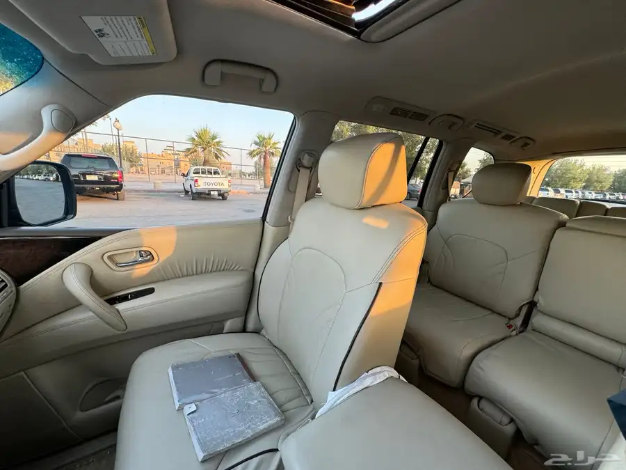 جيب انفنتيQX80 2013 اسود ملكي 71