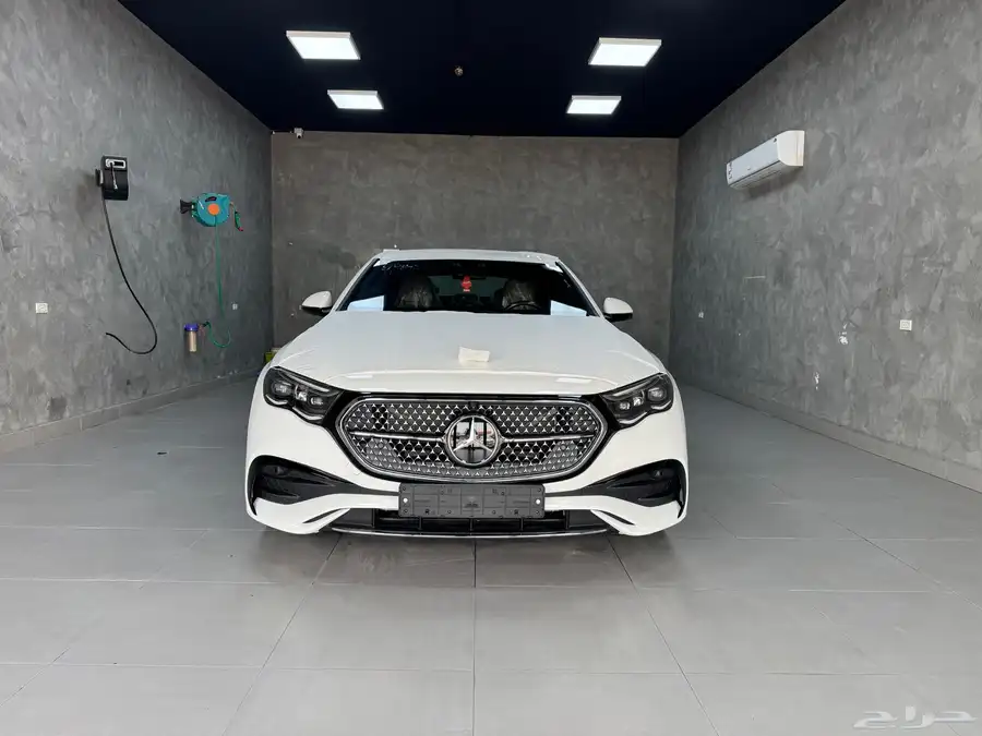 للبيع مرسيدس E300 اصفاارر 2025 فل بطاقة 10