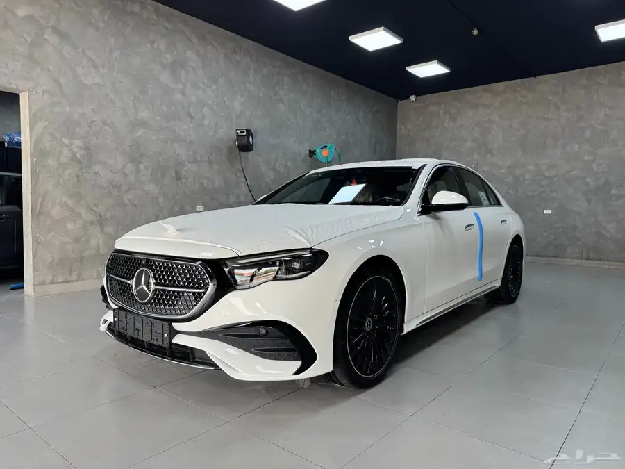 للبيع مرسيدس E300 اصفاارر 2025 فل بطاقة 11
