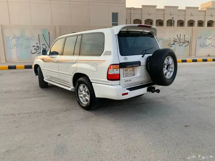 لاندكروزر مجدد بالكامل موديل 2004 من سيارات الكراج الملكي 11