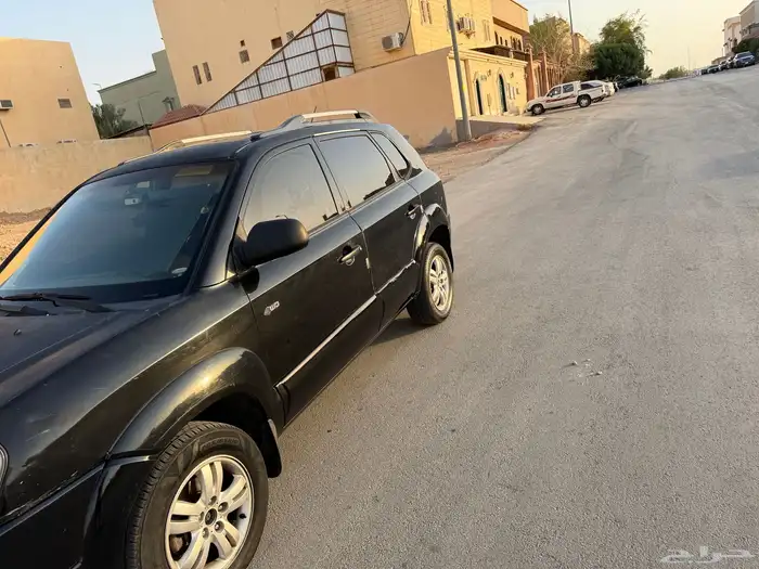 سياره توسان ديزل نضيف 4