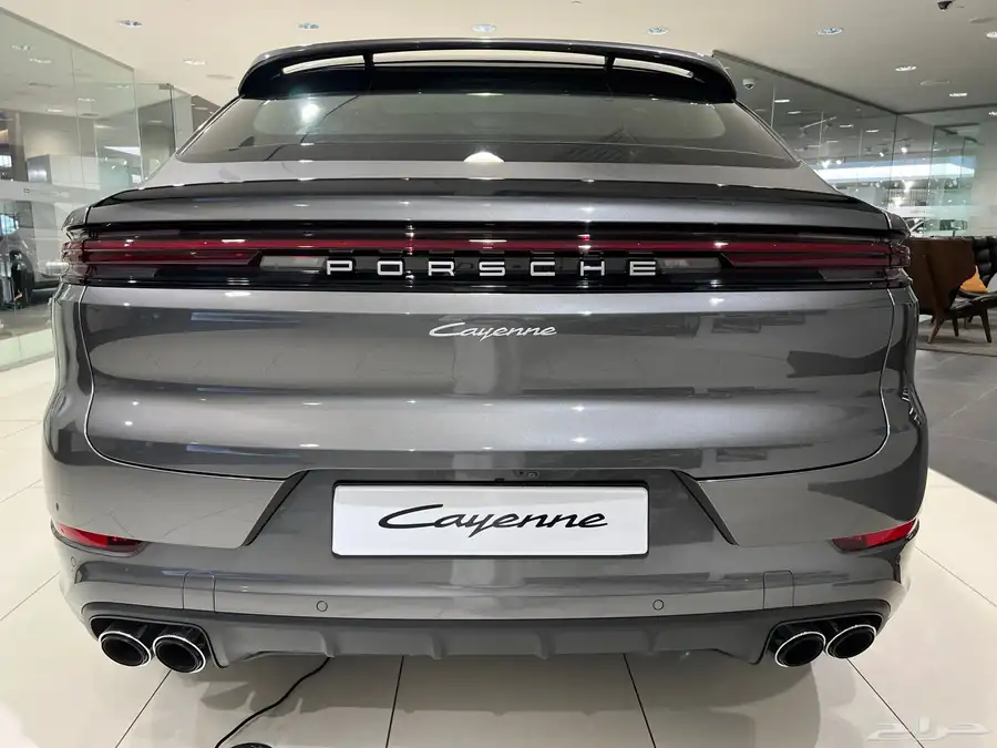 PORSCHE CAYENNE 2025 4