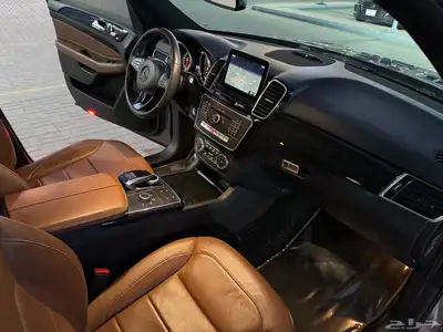 مرسيدس GLE مالك واحد بحالة الوكالة 44