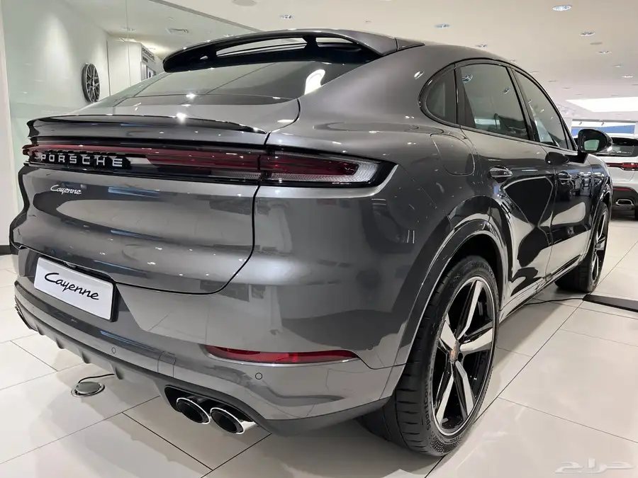 PORSCHE CAYENNE 2025 5