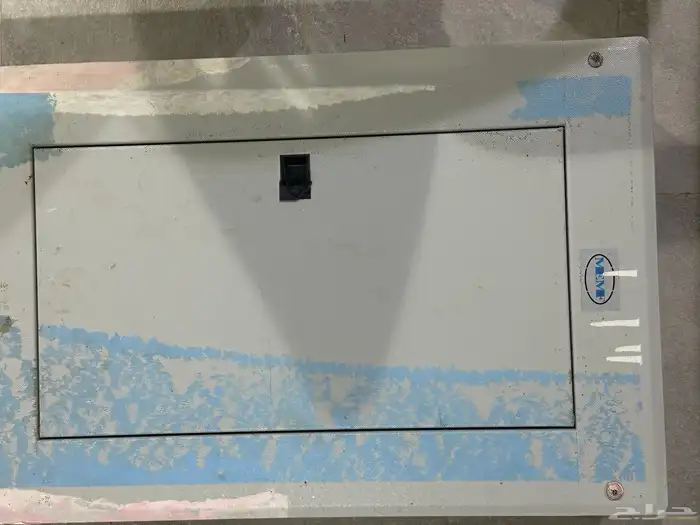 طبلون قاطع كهرباء 18 خط 100 امبير الموقع غرب محايل 5