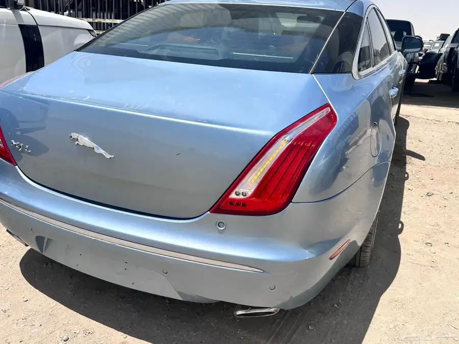 جاكوار xj 2012 1