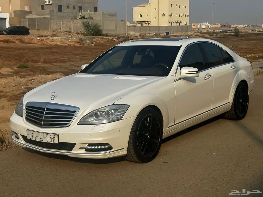 للبيع مرسيدس S 300 خليجي نظيف ومصين بالكامل (تم تخفيض الحد) 5