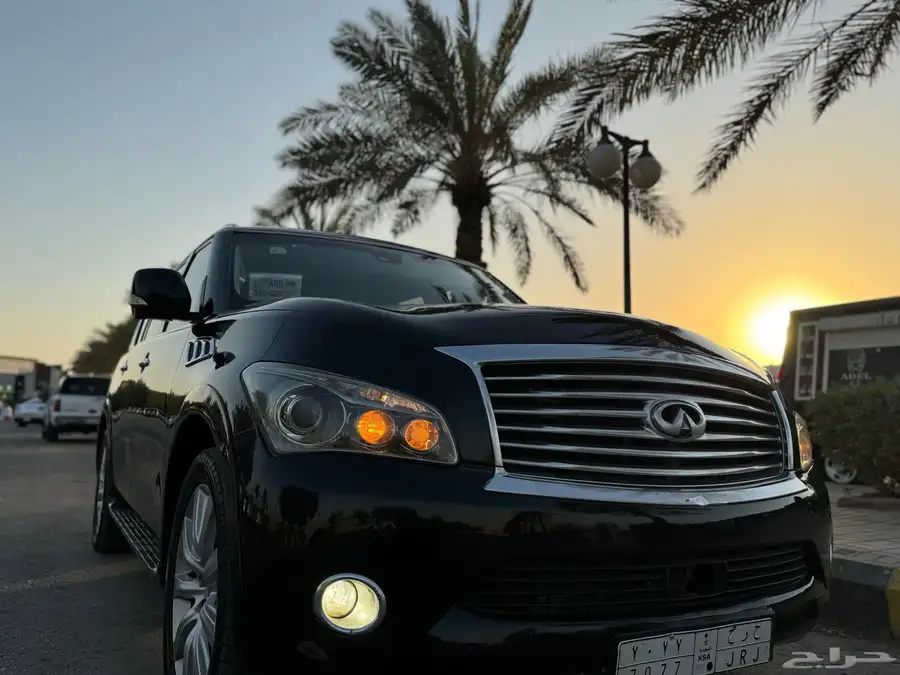 جيب انفنتيQX80 2013 اسود ملكي 22