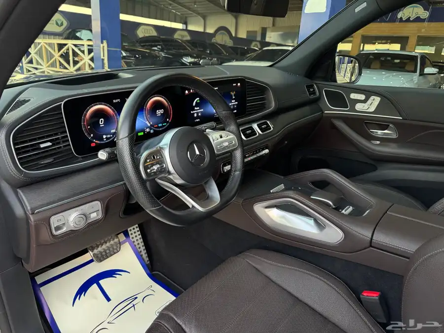 مرسيدس GLS450 2022 عداد 44 الف KIT AMG 5