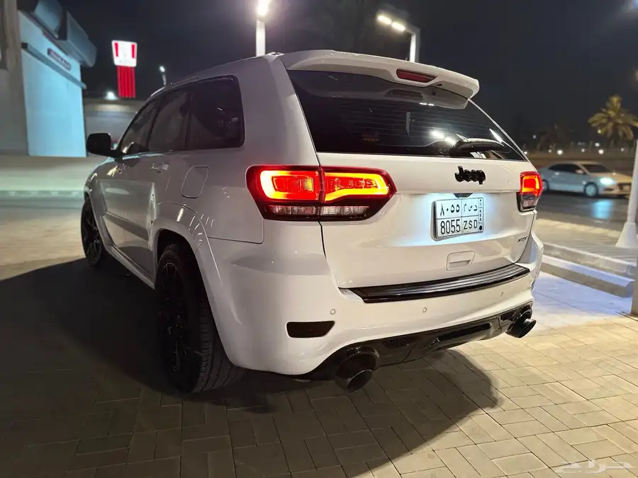 جراند شيروكي SRT 8