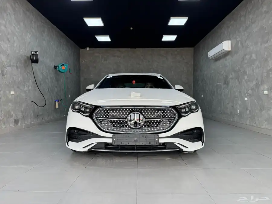 للبيع مرسيدس E300 اصفاارر 2025 فل بطاقة 2