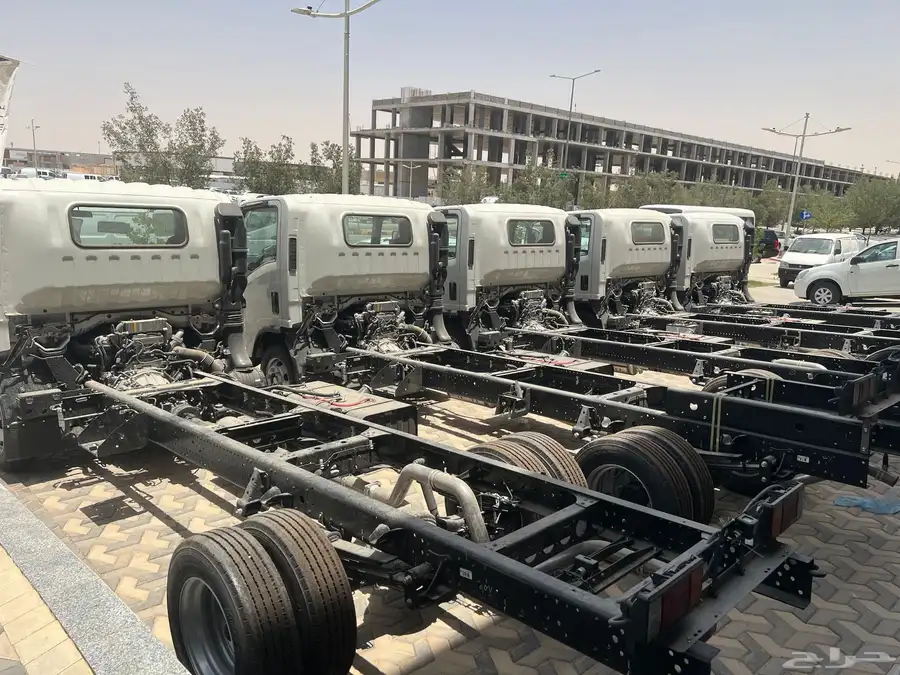ايسوزو دينا NPR   NQR   Fr   FSR 5