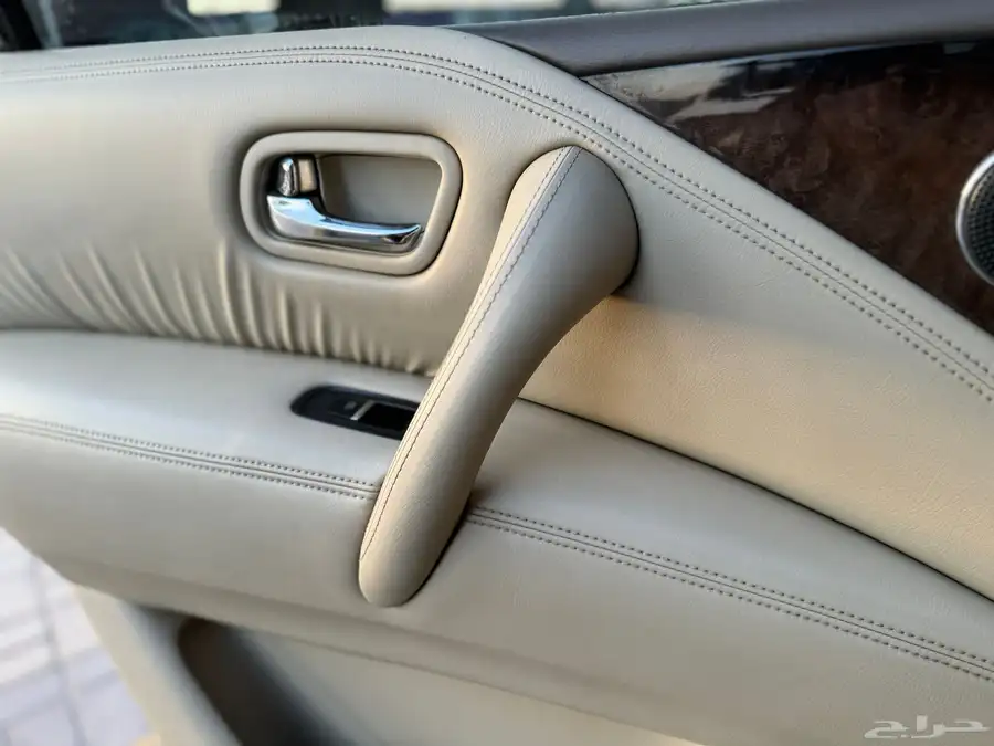 جيب انفنتيQX80 2013 اسود ملكي 65