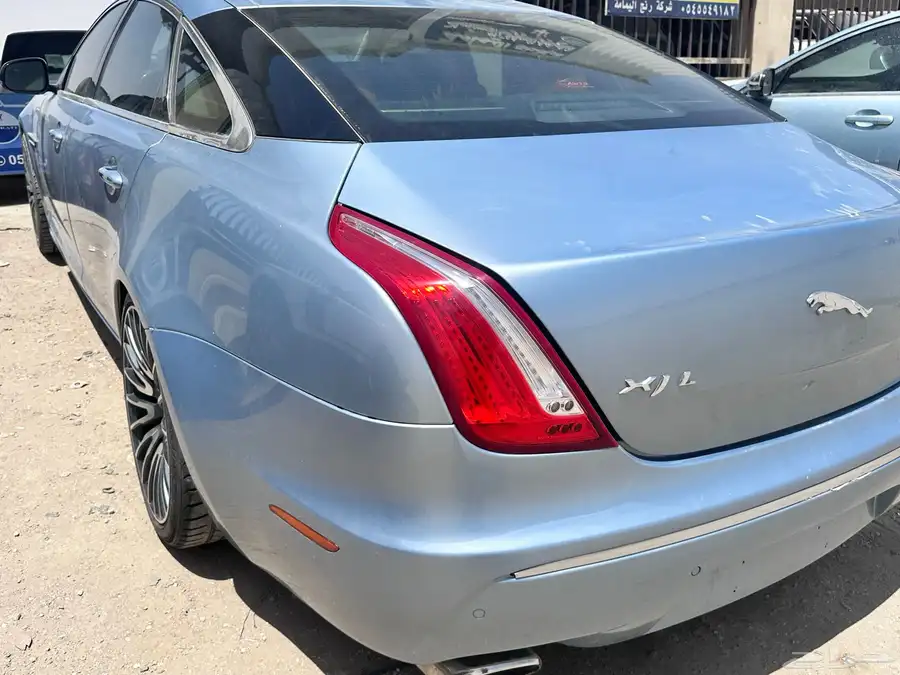 جاكوار xj 2012 2