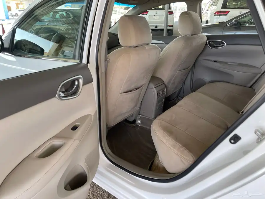 نيسان سنترا 2019 10