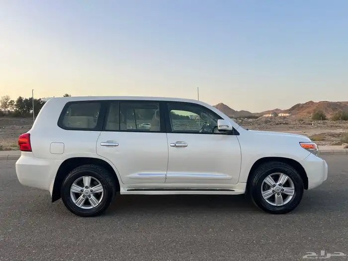 تم البيع لاندكروزر 2014 فل كامل وكالة بسعر طيب 33