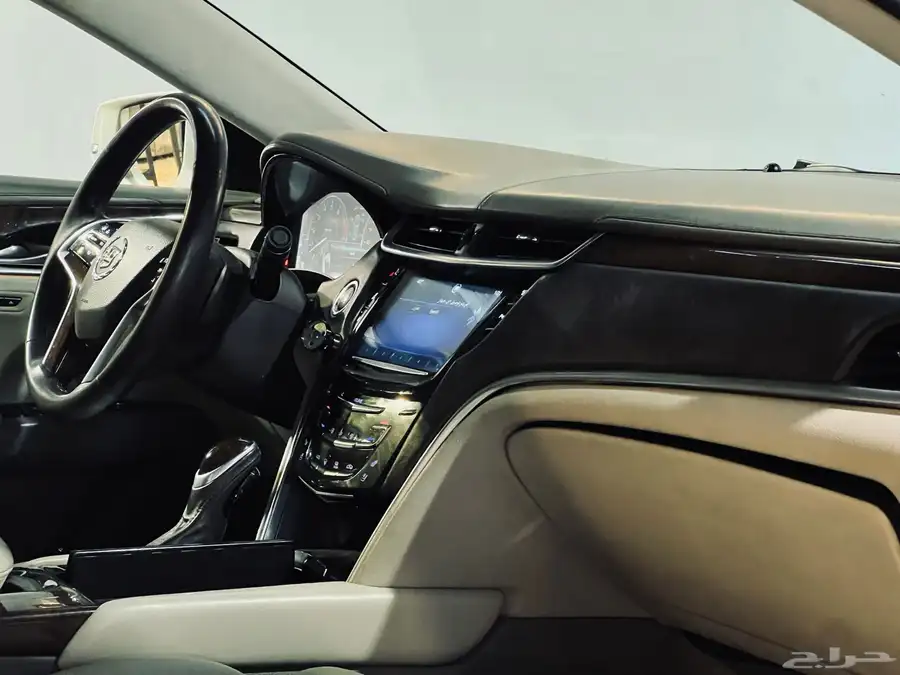 كاديلاك XT4 2013 بحاله ممتازه جدا فل 10