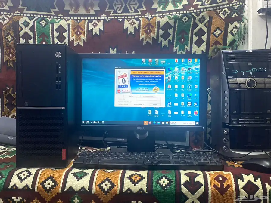 كمبيوتر مكتبي من شركة Lenovo 0