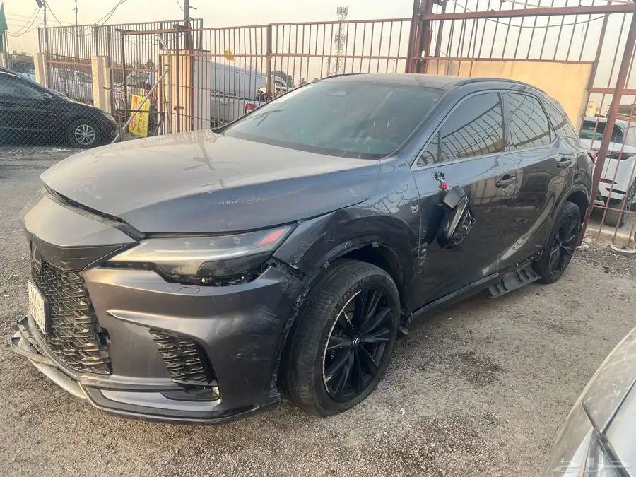 لكزس RX500h 2023 f sport مصدوم فل كامل 15