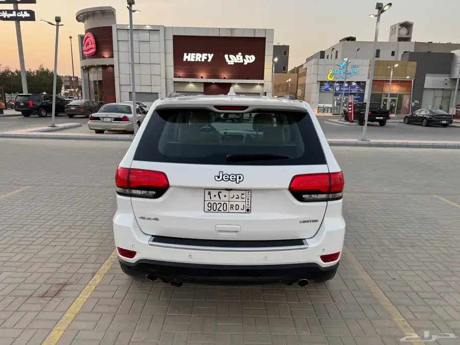 جراند شيروكي 8 سلندر ليمتد فل كامل منوة 0