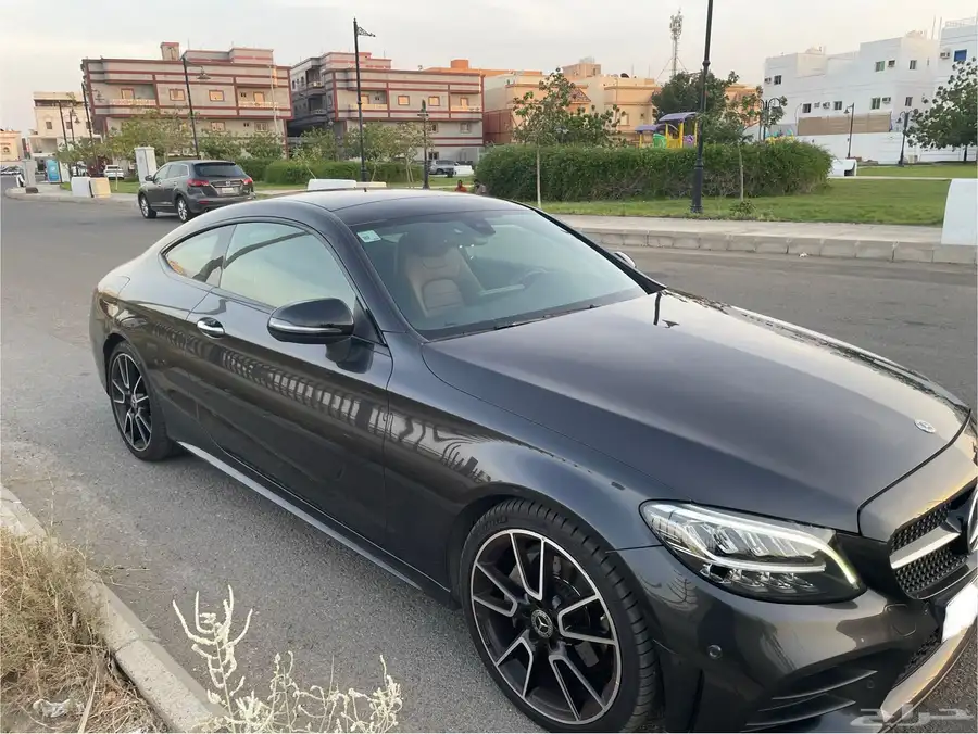 مرسيدس C200 كوبيه موديل 2020 3