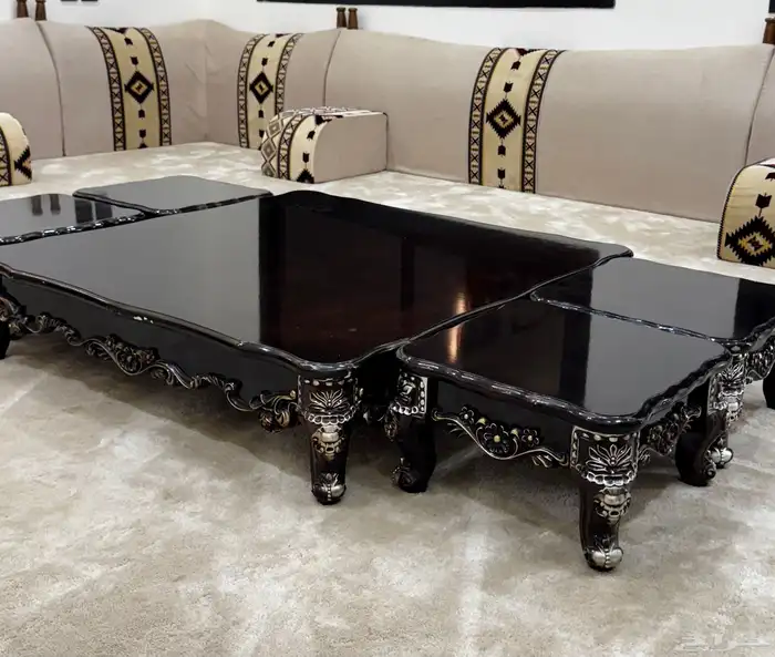 طاولة أرضيه 4