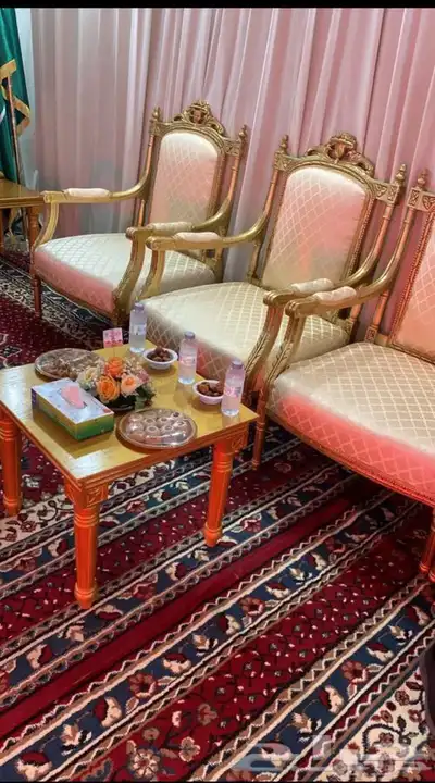 كراسي ملكيه للاجار. وكراسي عاديه وفرش وملتزمات المناسبات 0